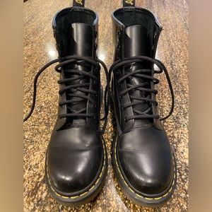 Dr. Martens Smooth Leather Combat Boots 8 eye Black Size 7/38